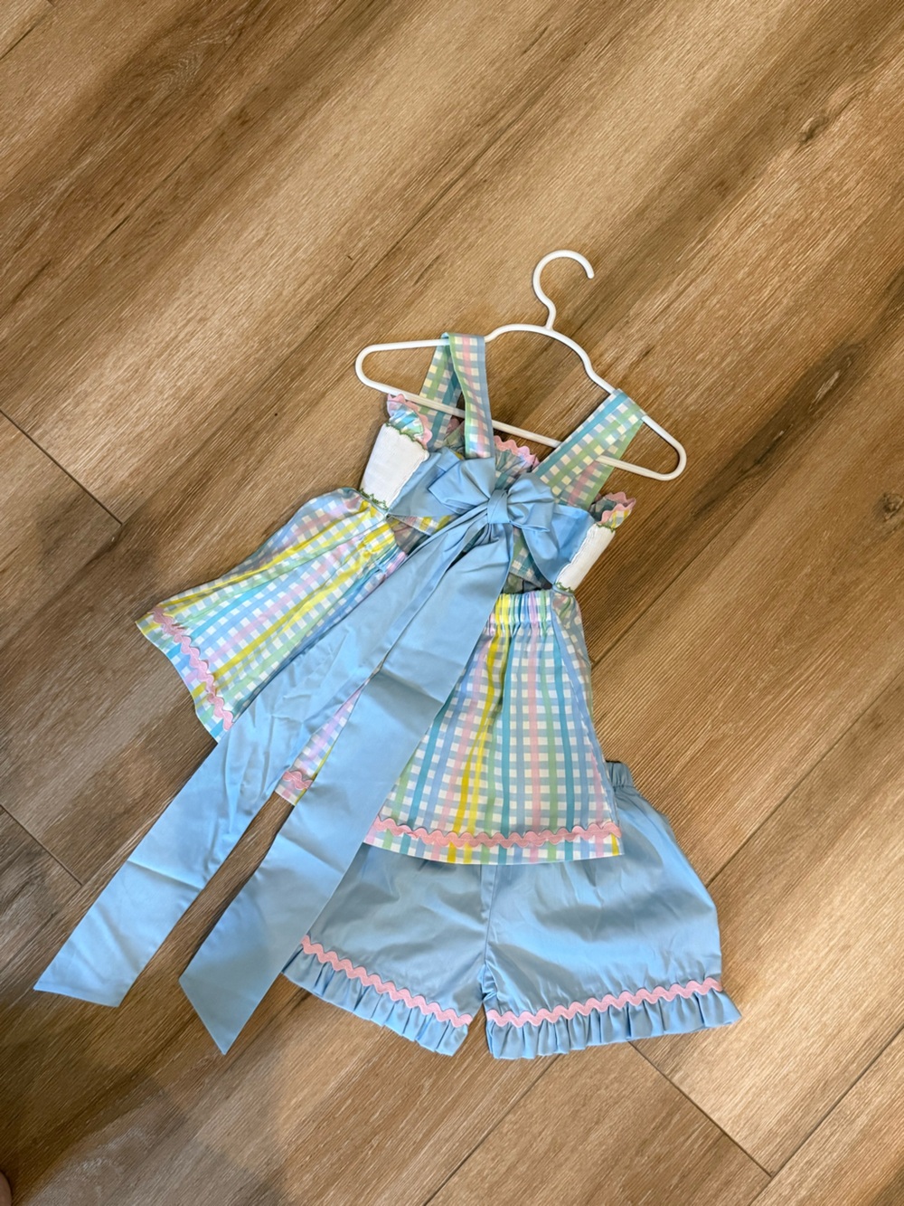 Stitchy Fish Tulip Smocked Ruffle Set - Picture 2 of 2